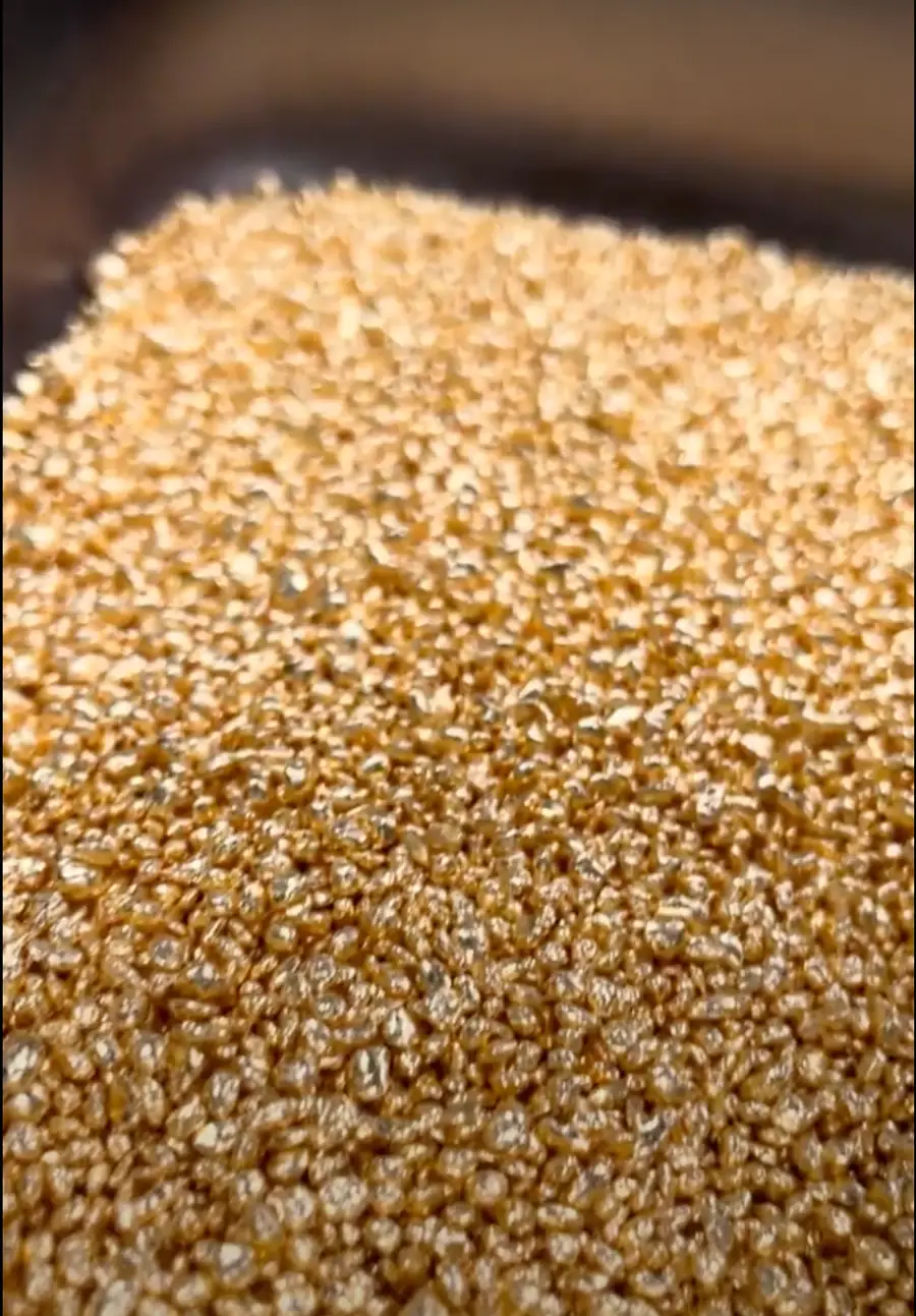 Fine gold granules